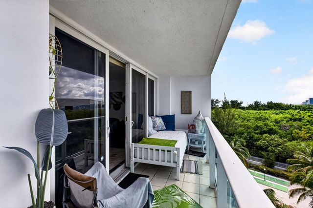 100 BAYVIEW Drive 620, Sunny Isles Beach, FL 33160