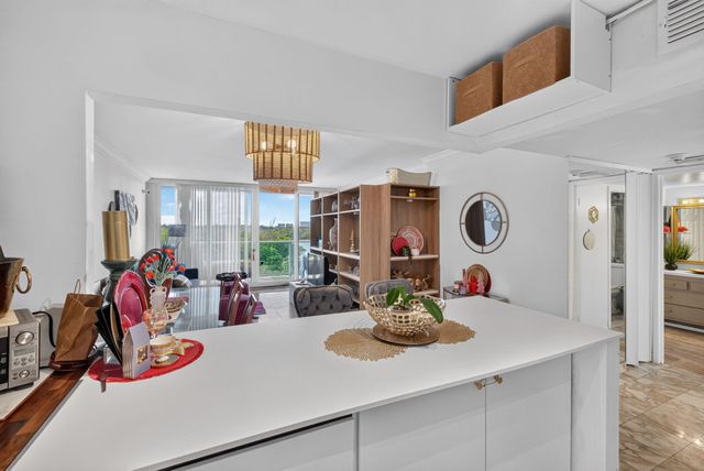 100 BAYVIEW Drive 620, Sunny Isles Beach, FL 33160