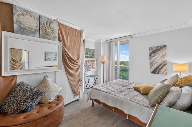 100 BAYVIEW Drive 620, Sunny Isles Beach, FL 33160