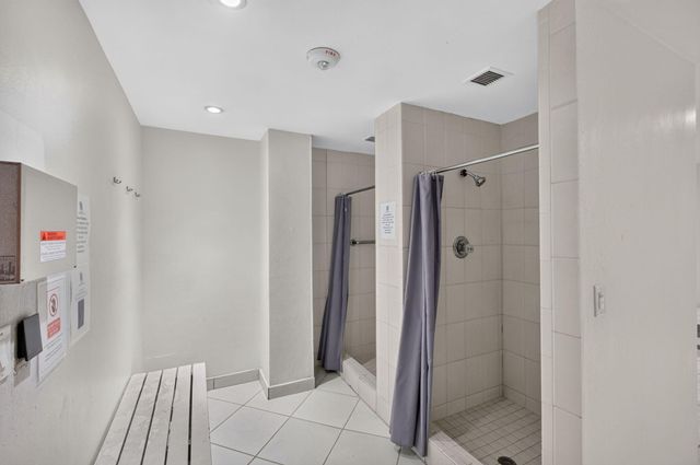 100 BAYVIEW Drive 620, Sunny Isles Beach, FL 33160