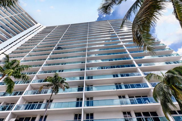 100 BAYVIEW Drive 620, Sunny Isles Beach, FL 33160