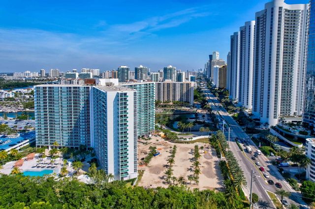 100 BAYVIEW Drive 620, Sunny Isles Beach, FL 33160