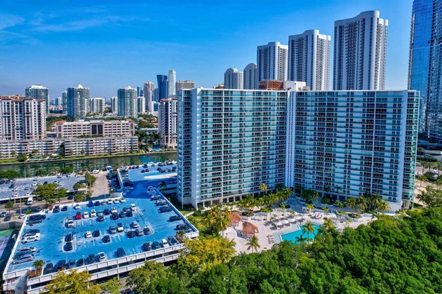 100 BAYVIEW Drive 620, Sunny Isles Beach, FL 33160