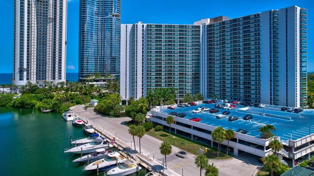 100 BAYVIEW Drive 620, Sunny Isles Beach, FL 33160
