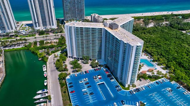 100 BAYVIEW Drive 620, Sunny Isles Beach, FL 33160