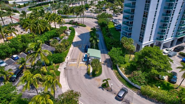 100 BAYVIEW Drive 620, Sunny Isles Beach, FL 33160