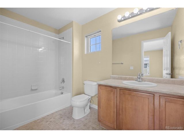 7601 S Quatar Way, Aurora, CO 80016