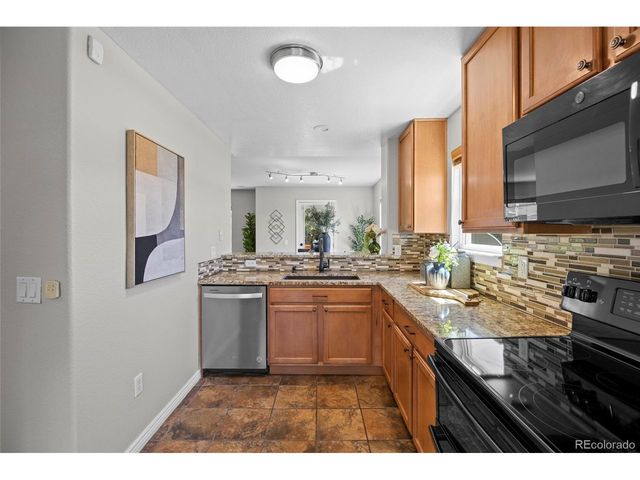 7601 S Quatar Way, Aurora, CO 80016