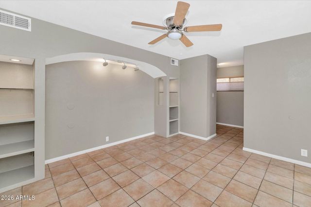 1127 S UNA Avenue, Tempe, AZ 85281