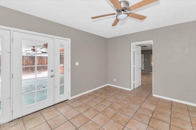 1127 S UNA Avenue, Tempe, AZ 85281