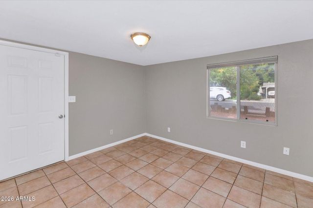 1127 S UNA Avenue, Tempe, AZ 85281