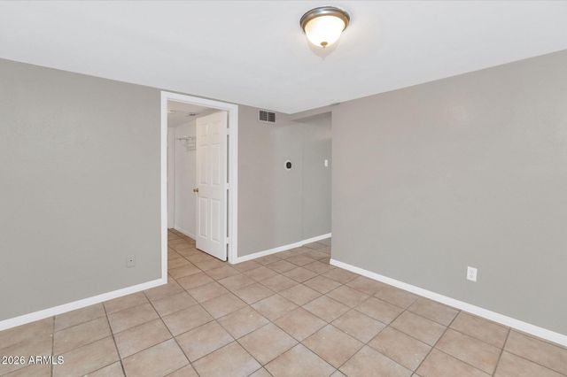 1127 S UNA Avenue, Tempe, AZ 85281
