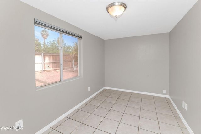 1127 S UNA Avenue, Tempe, AZ 85281