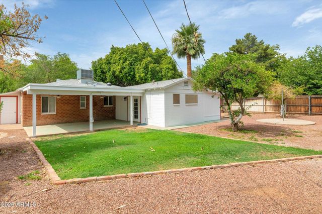 1127 S UNA Avenue, Tempe, AZ 85281