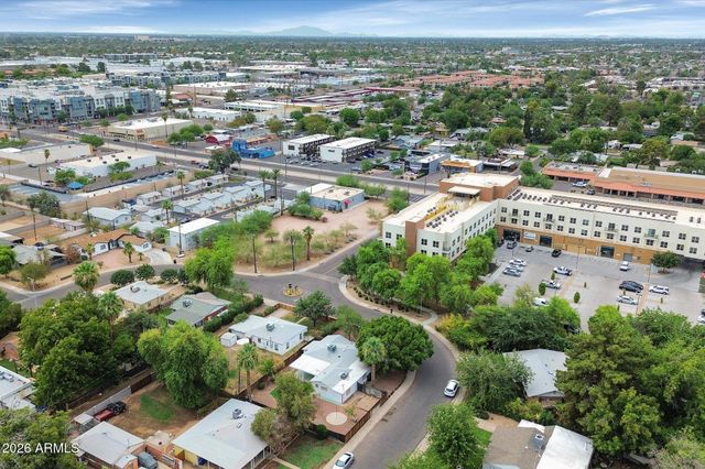 1127 S UNA Avenue, Tempe, AZ 85281