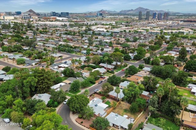 1127 S UNA Avenue, Tempe, AZ 85281