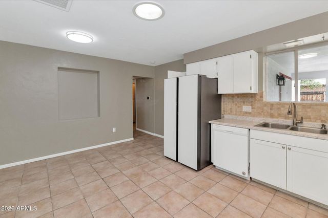 1127 S UNA Avenue, Tempe, AZ 85281