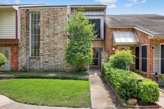9204 Westwood Village Drive 2, Houston, TX 77036