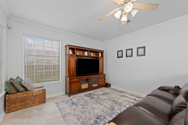 1807 Emerald Lake Court, Houston, TX 77062