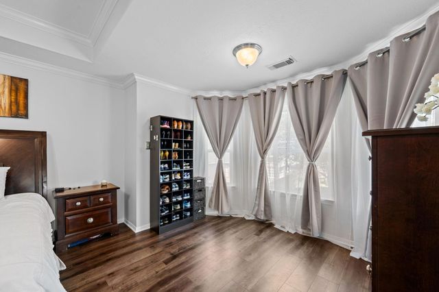 1807 Emerald Lake Court, Houston, TX 77062