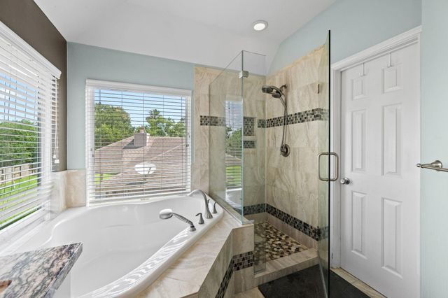 1807 Emerald Lake Court, Houston, TX 77062