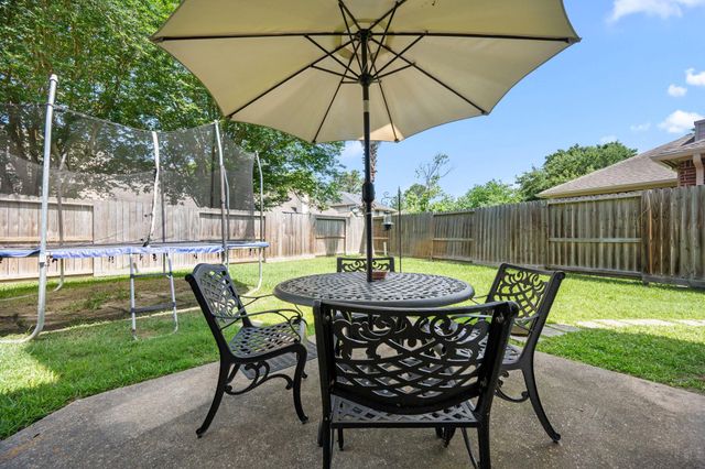 1807 Emerald Lake Court, Houston, TX 77062