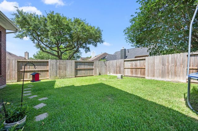 1807 Emerald Lake Court, Houston, TX 77062