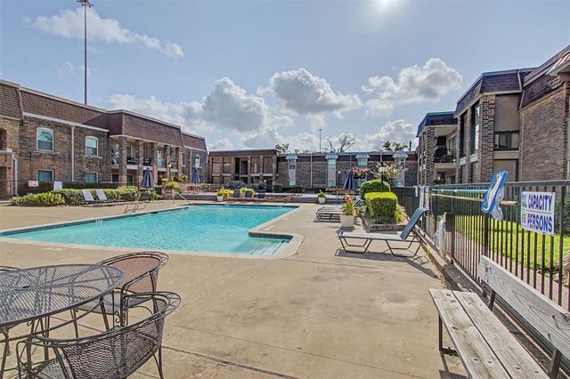 7575 Katy Freeway 93, Houston, TX 77024