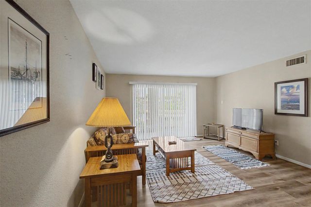 7575 Katy Freeway 93, Houston, TX 77024