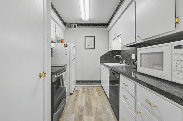 7575 Katy Freeway 93, Houston, TX 77024