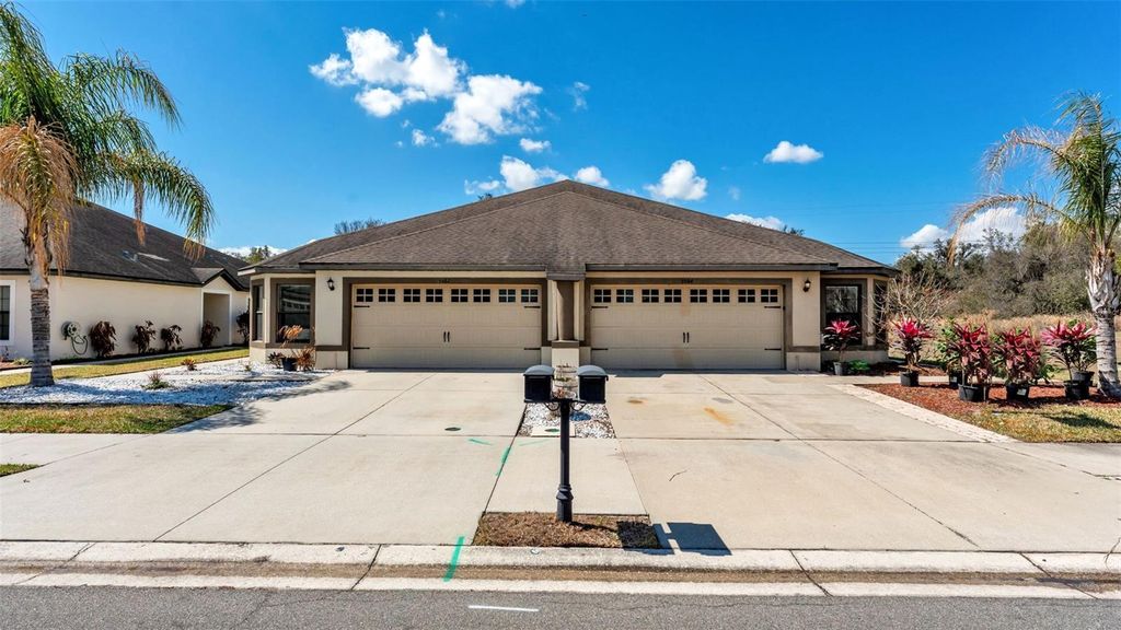 Image 2 of property listing at 5582 MAGGIORE BOULEVARD, Lakeland, FL 33805