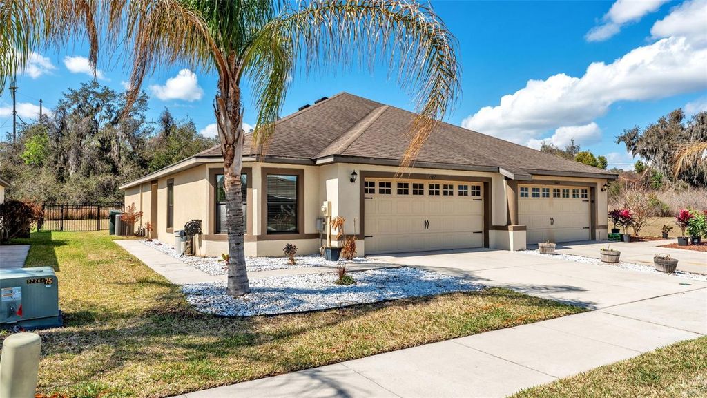 Image 4 of property listing at 5582 MAGGIORE BOULEVARD, Lakeland, FL 33805