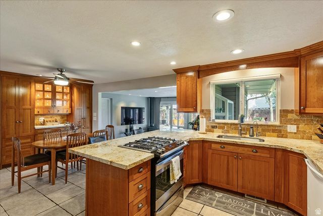 5883 S HOMESTEAD CT, Murray, UT 84107