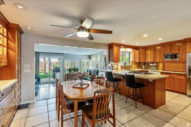 5883 S HOMESTEAD CT, Murray, UT 84107