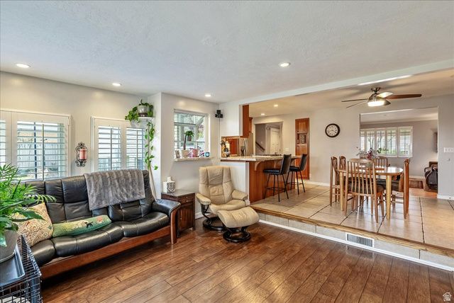 5883 S HOMESTEAD CT, Murray, UT 84107