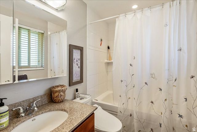 5883 S HOMESTEAD CT, Murray, UT 84107