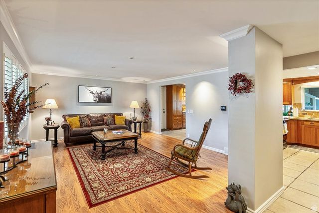 5883 S HOMESTEAD CT, Murray, UT 84107