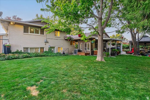 5883 S HOMESTEAD CT, Murray, UT 84107