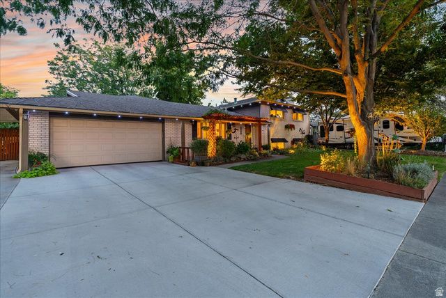 5883 S HOMESTEAD CT, Murray, UT 84107