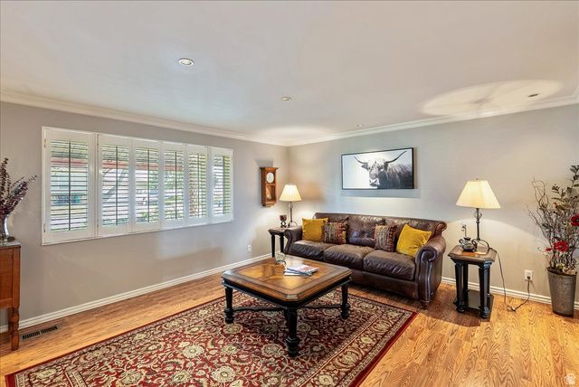 5883 S HOMESTEAD CT, Murray, UT 84107