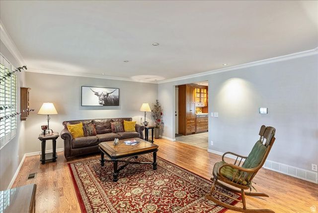 5883 S HOMESTEAD CT, Murray, UT 84107