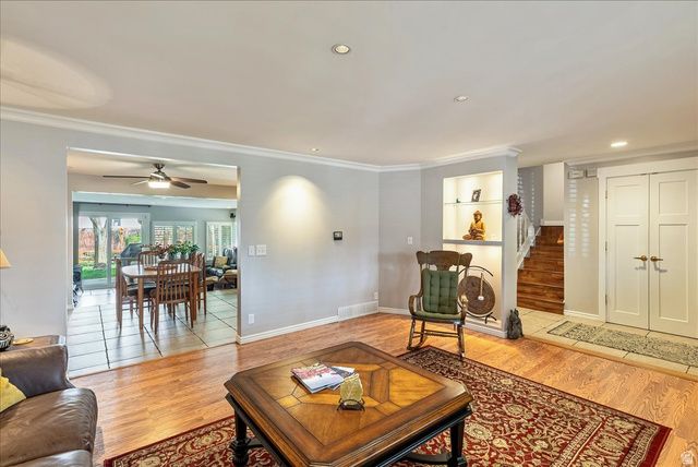 5883 S HOMESTEAD CT, Murray, UT 84107