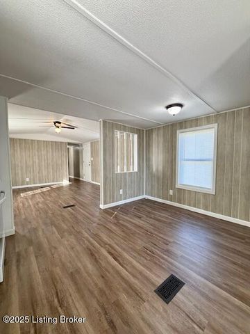 202 Oller St, Leitchfield, KY 42754