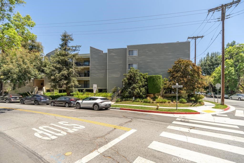 1236 N Columbus 11, Glendale, CA 91202