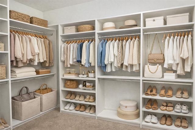 25499 HAWKS RUN LANE, Sorrento, FL 32776