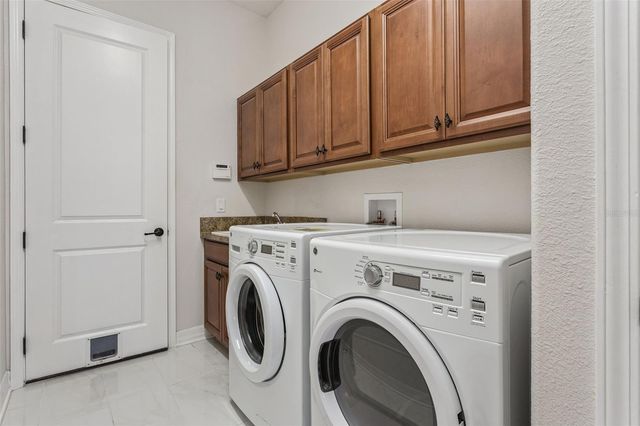 25499 HAWKS RUN LANE, Sorrento, FL 32776