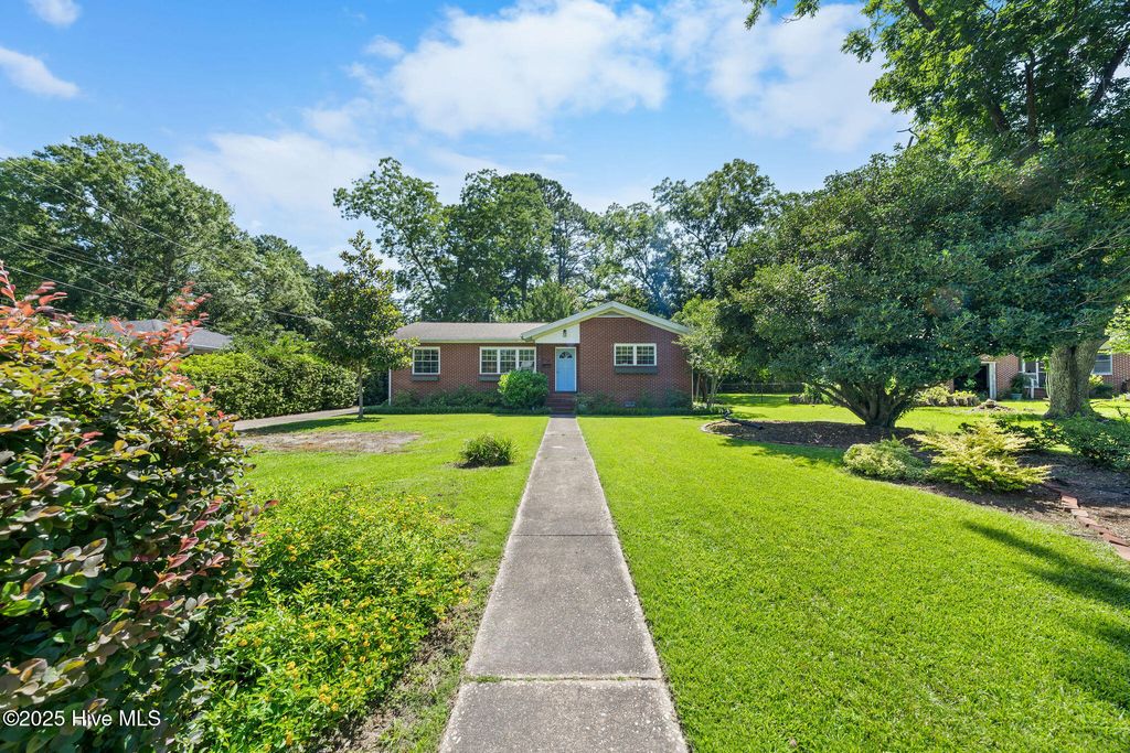 208 N 27th Street, Wilmington, NC 28405
