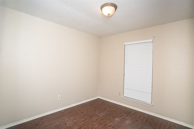 2019 W Nathan Lowe Road, Arlington, TX 76017