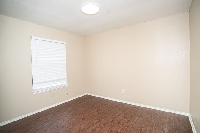 2019 W Nathan Lowe Road, Arlington, TX 76017
