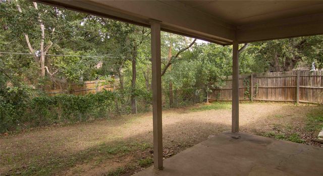 2019 W Nathan Lowe Road, Arlington, TX 76017